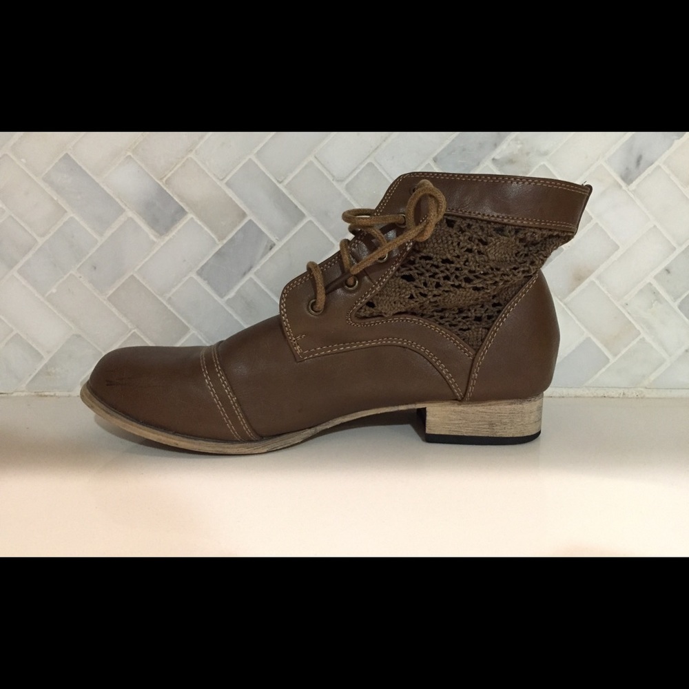 Charles Albert Crochet Brown Ankle Boots